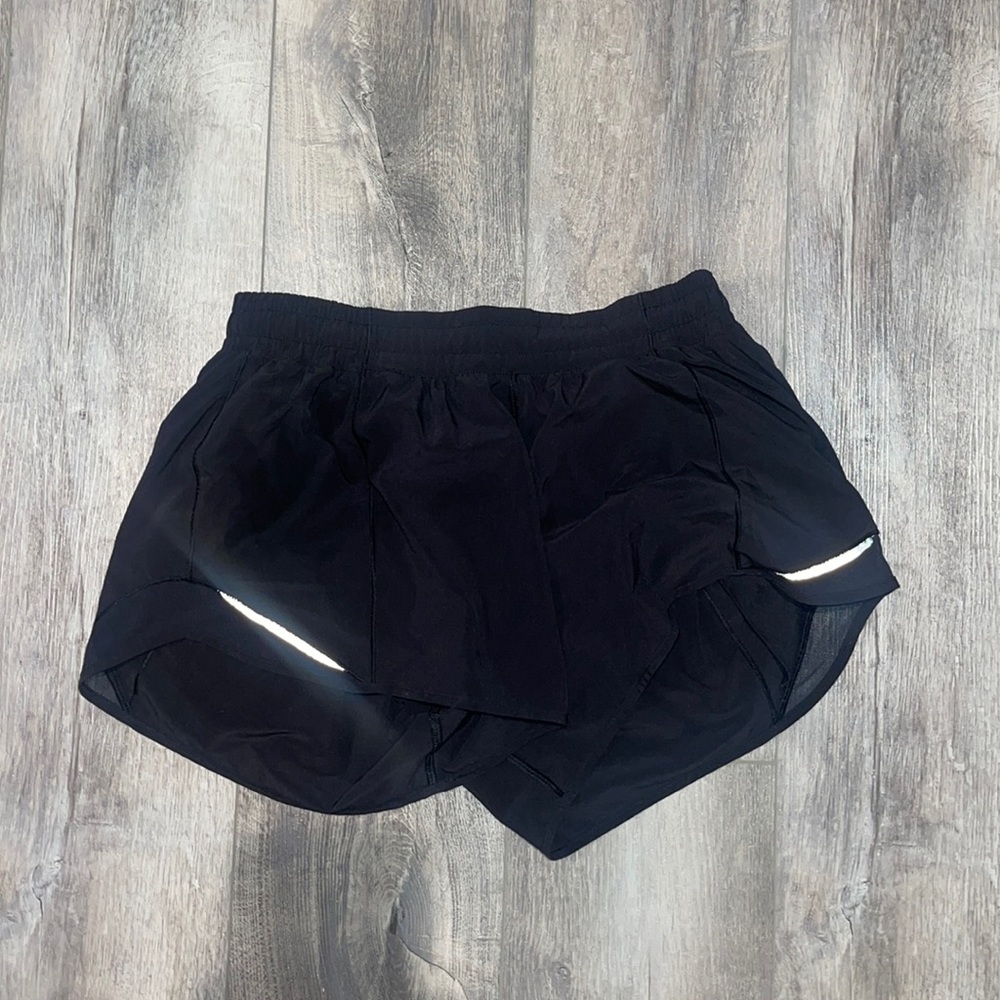 Lululemon black hotty hot shorts- 4 inch inseam